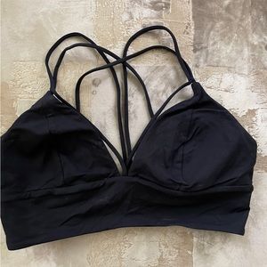 LULULEMON STRAPPY SPORTS BRA